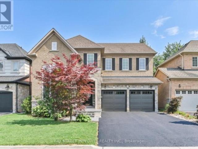 210 Milkweed Way, Oakville, ON, L6L 0A6 house for sale | Listing ID W13758 | Royal LePage