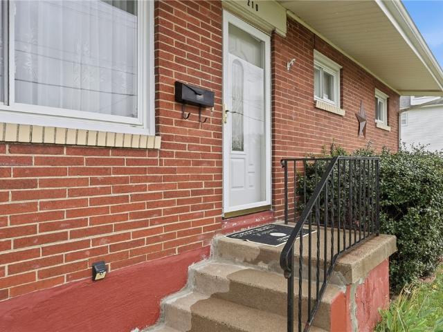 210 N 16th Ave