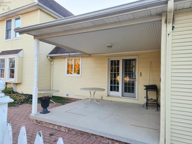 210 S Gordon Drive