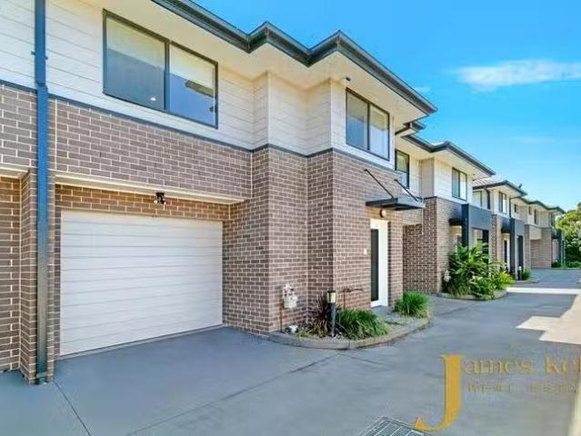 2/10 Sydney Street, St Marys, NSW 2760