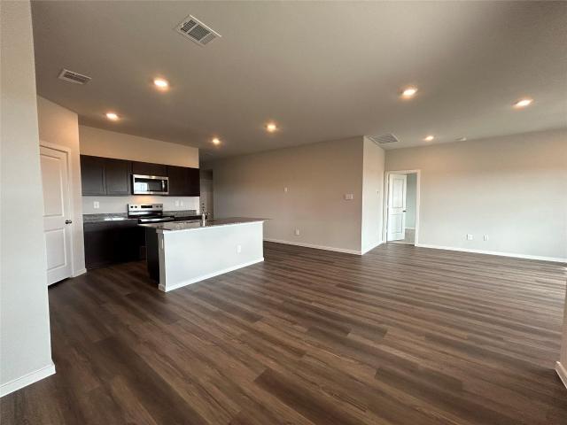 210 Perry Pl