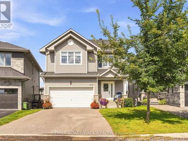 210 Pingwi Place, Ottawa, ON, K1X 0G1 house for sale | Listing ID X13784 | Royal LePage