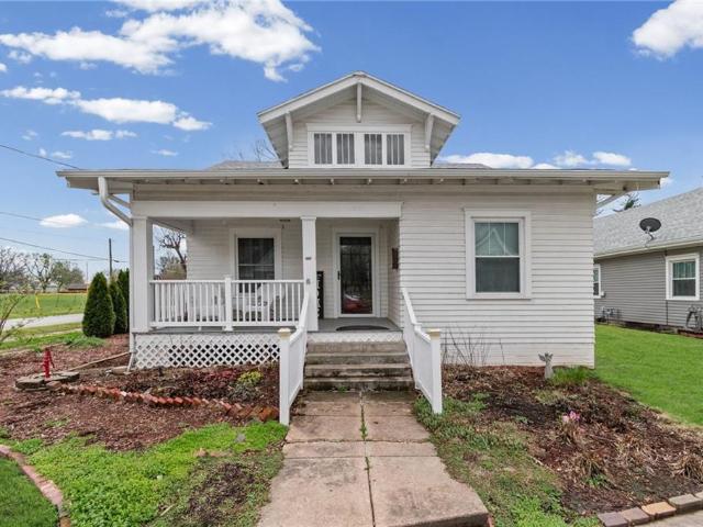 210 W 4th Street