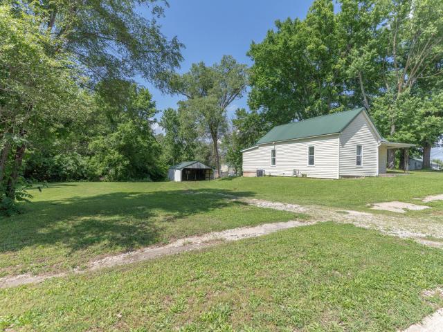 210 w marion st