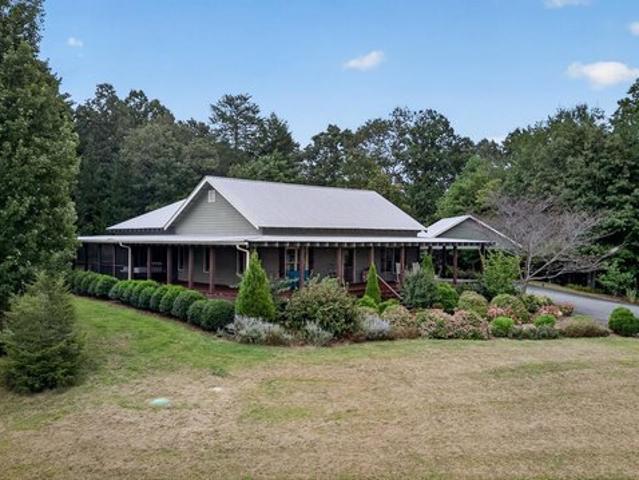 210 W Pierceville Rd, McCaysville, GA 30555