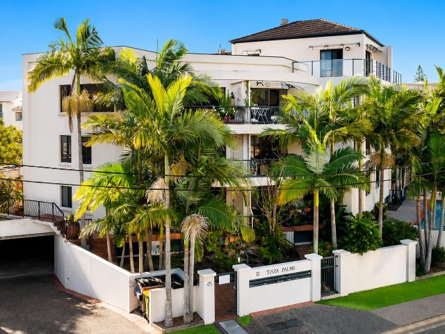 2/10 Tarcoola Crescent, SURFERS PARADISE QLD 4217