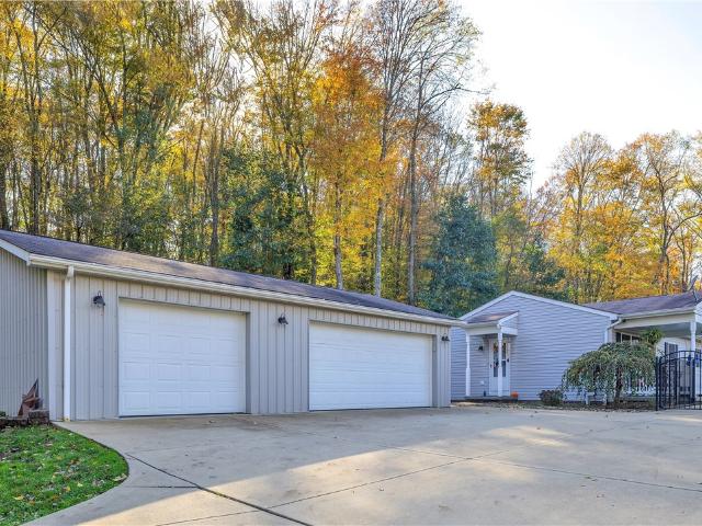210 Valley Rd