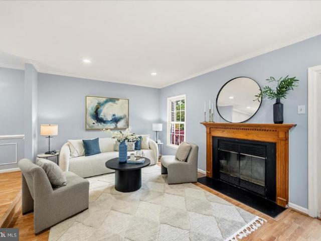 21140 Winding Brook Square