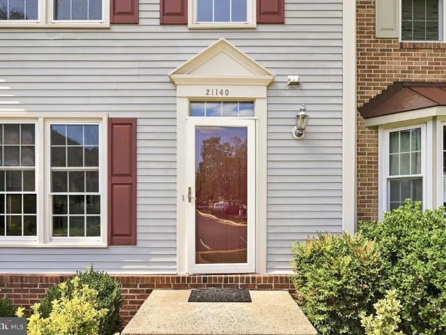 21140 Winding Brook Square