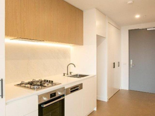 2114/1 Warde Street, Footscray VIC 3011