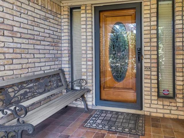2114 Meadows Circle