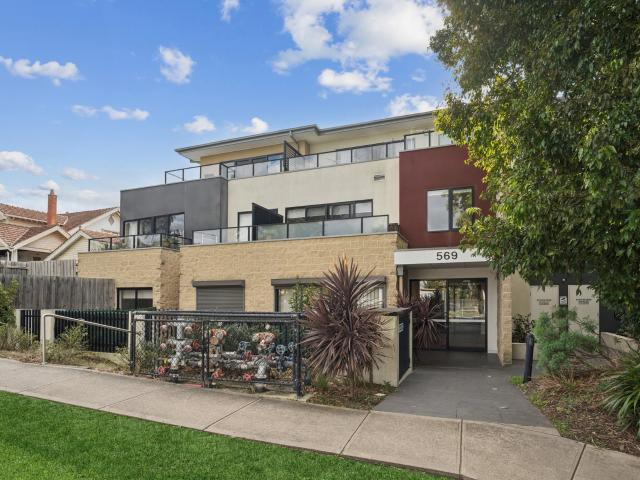 211/569 Whitehorse Road, MITCHAM VIC 3132 Noel Jones