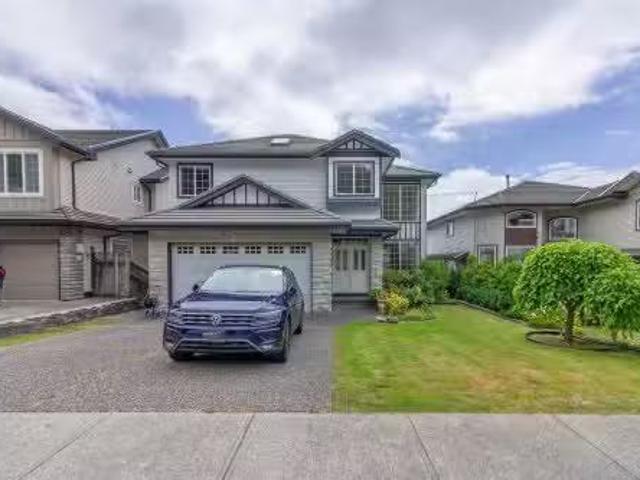 2115 Berkshire Crescent, Coquitlam, BC, V3E 3N4 house for sa.
