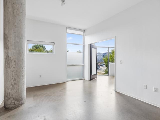 2115 Yeaman Pl # 216