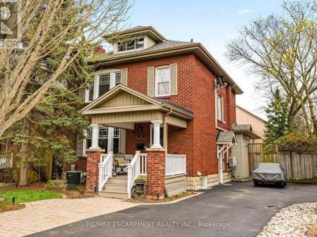 2116 Caroline Street, Burlington, ON, L7R 1L8 house for sale | Listing ID W13059 | Royal LePage
