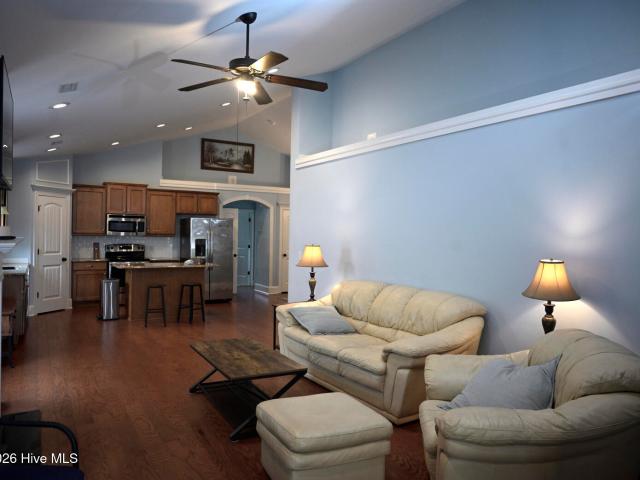 2117 Maple Leaf Drive