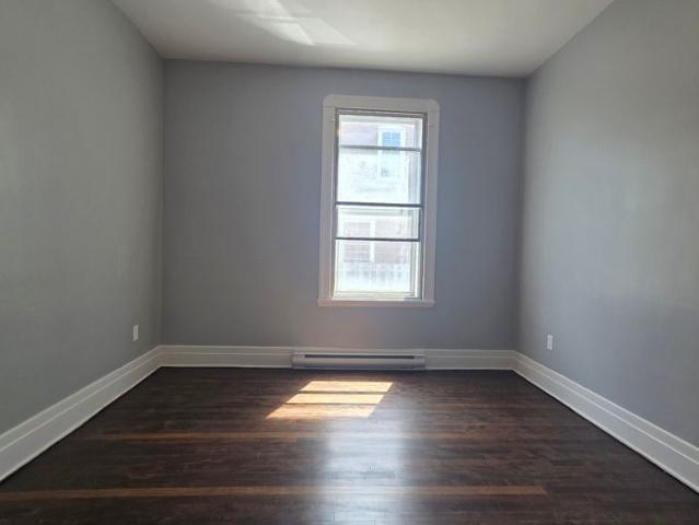 2117 Boul. Grand, Montréal Côte des Neiges, QC H4B