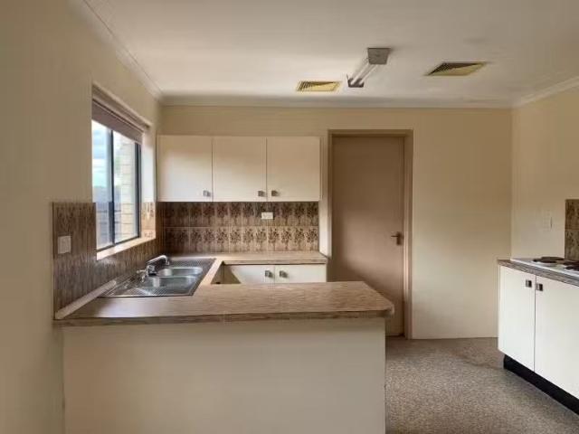 21/17 Lagonda Drive, Ingleburn Townhouse for rent Listed by L.