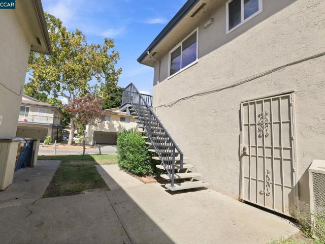 2118 Peppertree Way 4