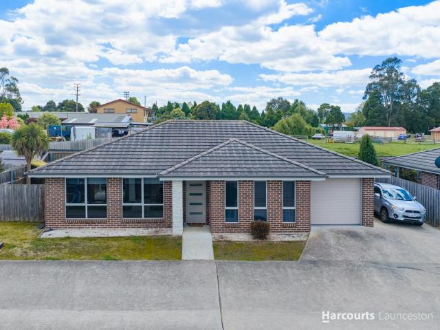 2/118A Freshwater Point Road, LEGANA, TAS 7277