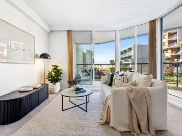 211/910 Pittwater Road, DEE WHY Apartment for rent Listed by.