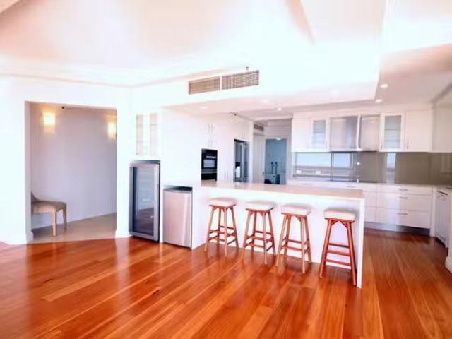 21/19 Oatland Esplanade, Runaway Bay, QLD 4216