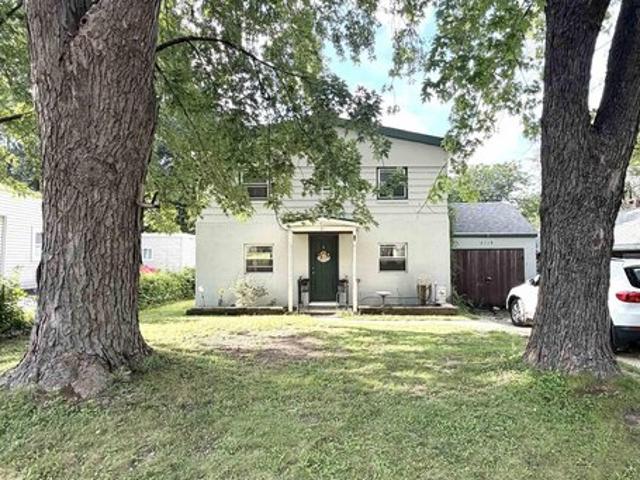2119 E Riverview Ct, Peoria Heights, IL 61616
