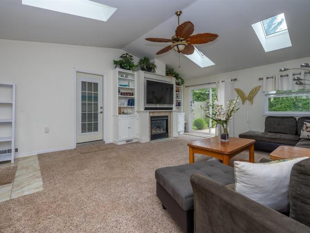 2110 Commonwealth Road