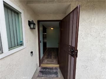 2110 Hawthorne Ct, San Bernardino, CA 92404 | MLS #CV26094