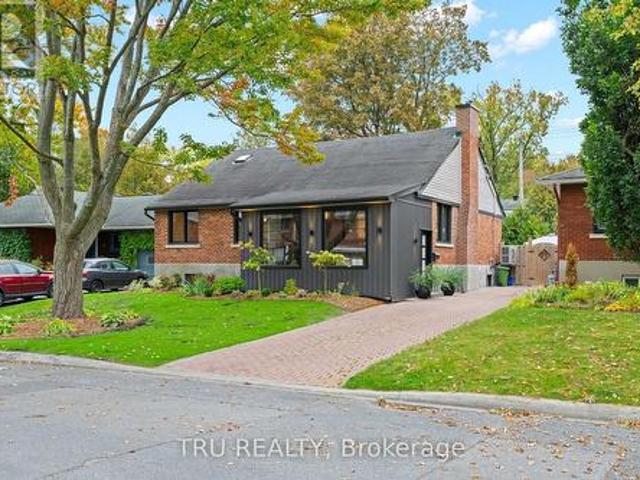 2110 Honeywell Avenue, Ottawa, ON, K2A 0P8 house for sale | Listing ID X14109 | Royal LePage