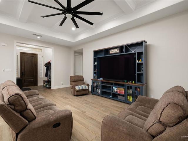2110 Thacker Lane