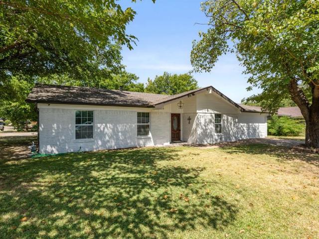 2110 Tompkins Drive