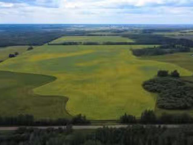 21113 Twp Road 574, Rural Sturgeon County, AB, T0A 2W0 house.