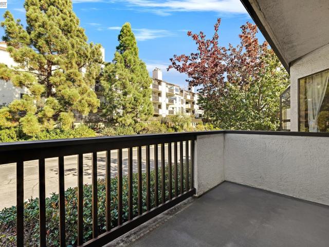 21117 Gary Dr, Unit 217, Hayward, CA 94546 | Compass