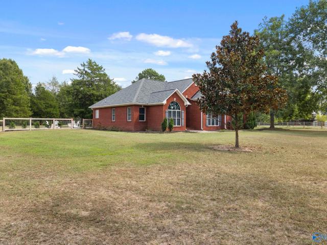 2111 Breeding Drive NW