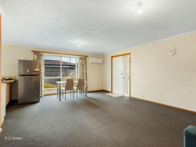 2/111 George Street, Devonport