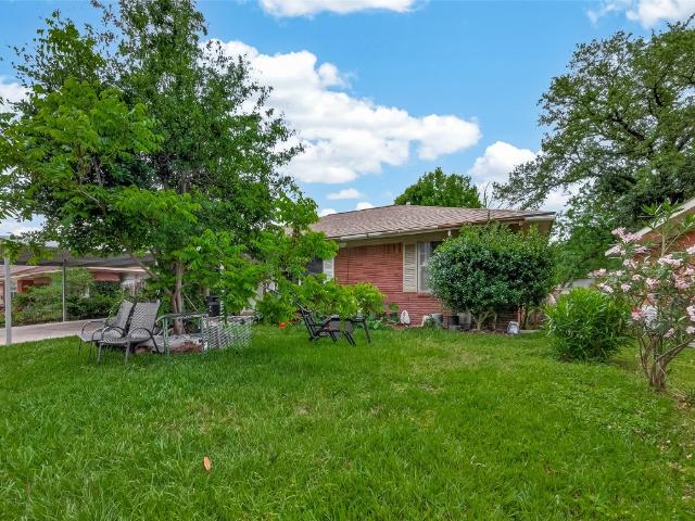 2111 Hickory Lane