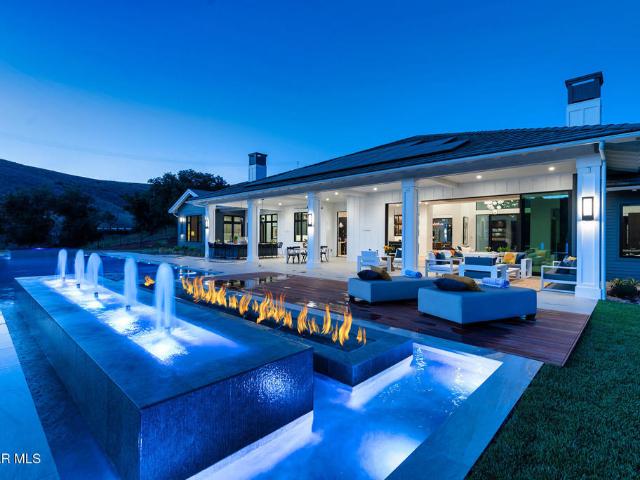 2111 High Knoll Cir, Westlake Village, CA 91362 | MLS #226000 VC