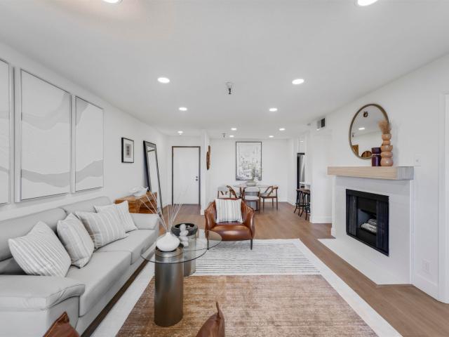 2111 Latham St 307