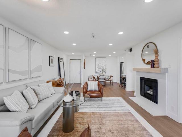 2111 Latham St 307