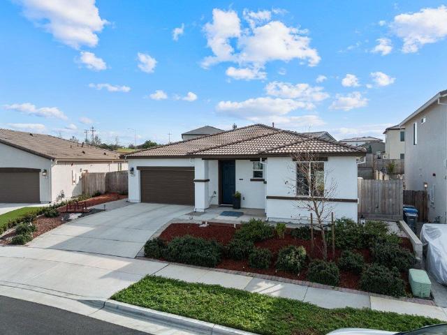 2111 Rosewood Drive