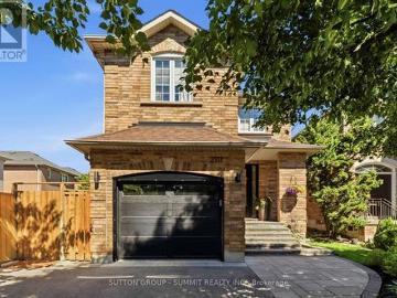 2111 Westmount Drive, Oakville, ON, L6M 3P3 house for sale | Listing ID W13452 | Royal LePage