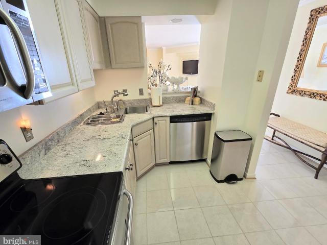 2111 Wisconsin Ave NW, Unit 401, Washington, DC 20007 | MLS #DCDC2241