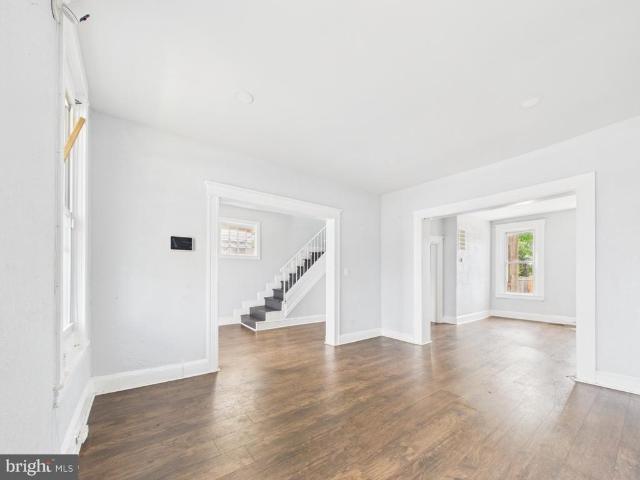 2112 N Pulaski