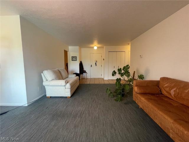 2112 Acacia Park Drive 323