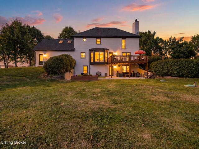 2112 Blakemore Ln