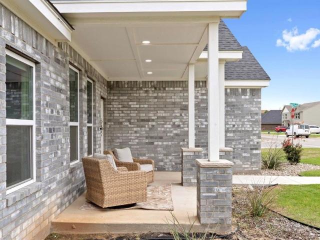 2112 Brooke Lane