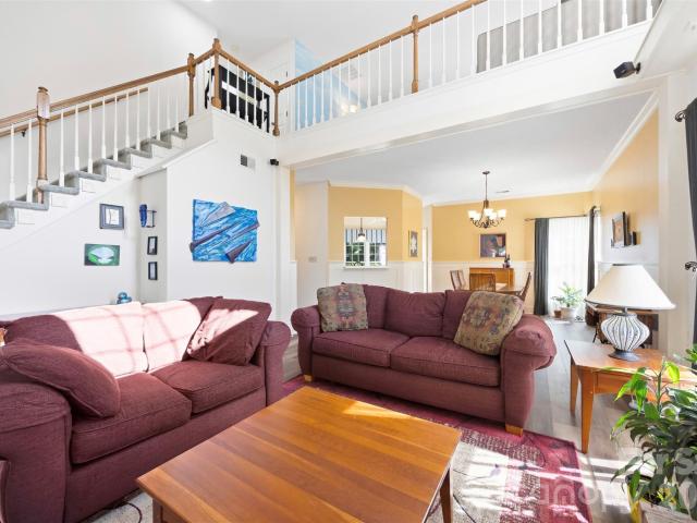 2112 Long Ridge Lane