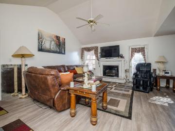 2112 Stoker Place