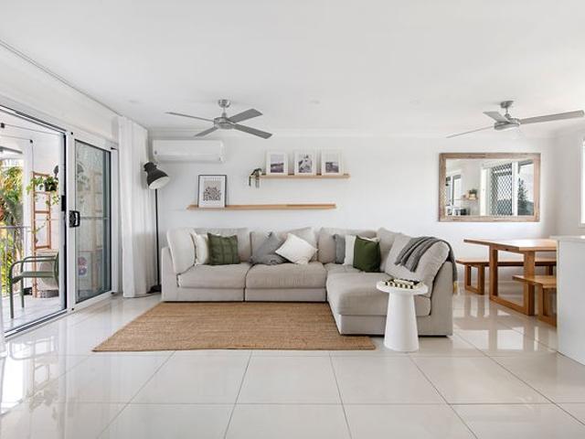 21/1306 Gold Coast Highway